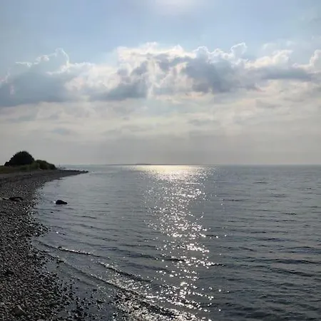 Skont Fiskerhus. Taet Pa By, Havn Og Havet Holiday home *