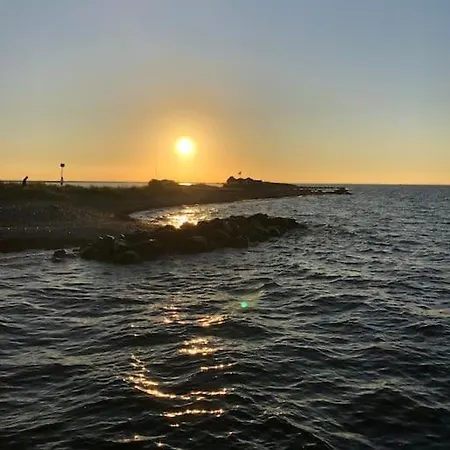 Skont Fiskerhus. Taet Pa By, Havn Og Havet * Marstal