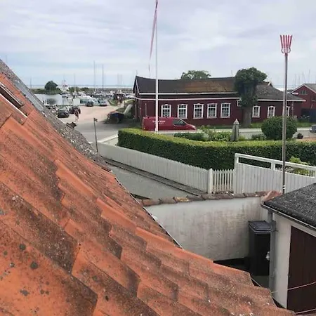 Skont Fiskerhus. Taet Pa By, Havn Og Havet Holiday home Marstal