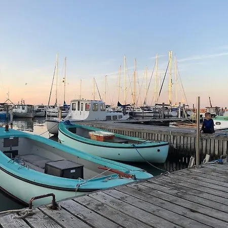 Skont Fiskerhus. Taet Pa By, Havn Og Havet * Marstal