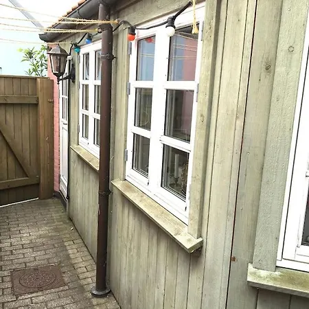 Skont Fiskerhus. Taet Pa By, Havn Og Havet Holiday home Marstal
